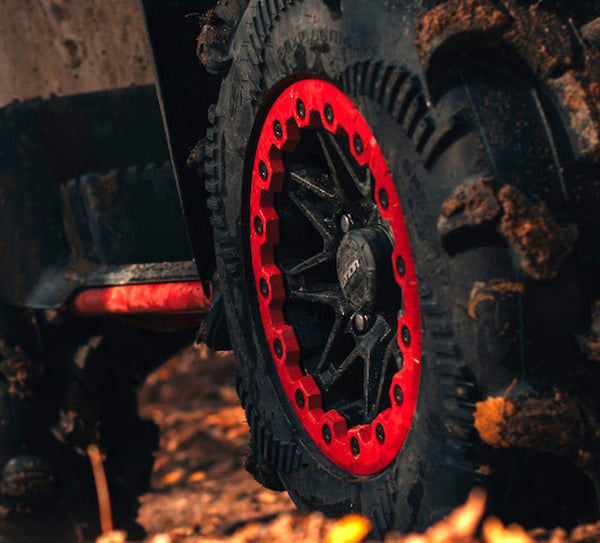 30" CST padangos ir ratlankiai su "beadlock"